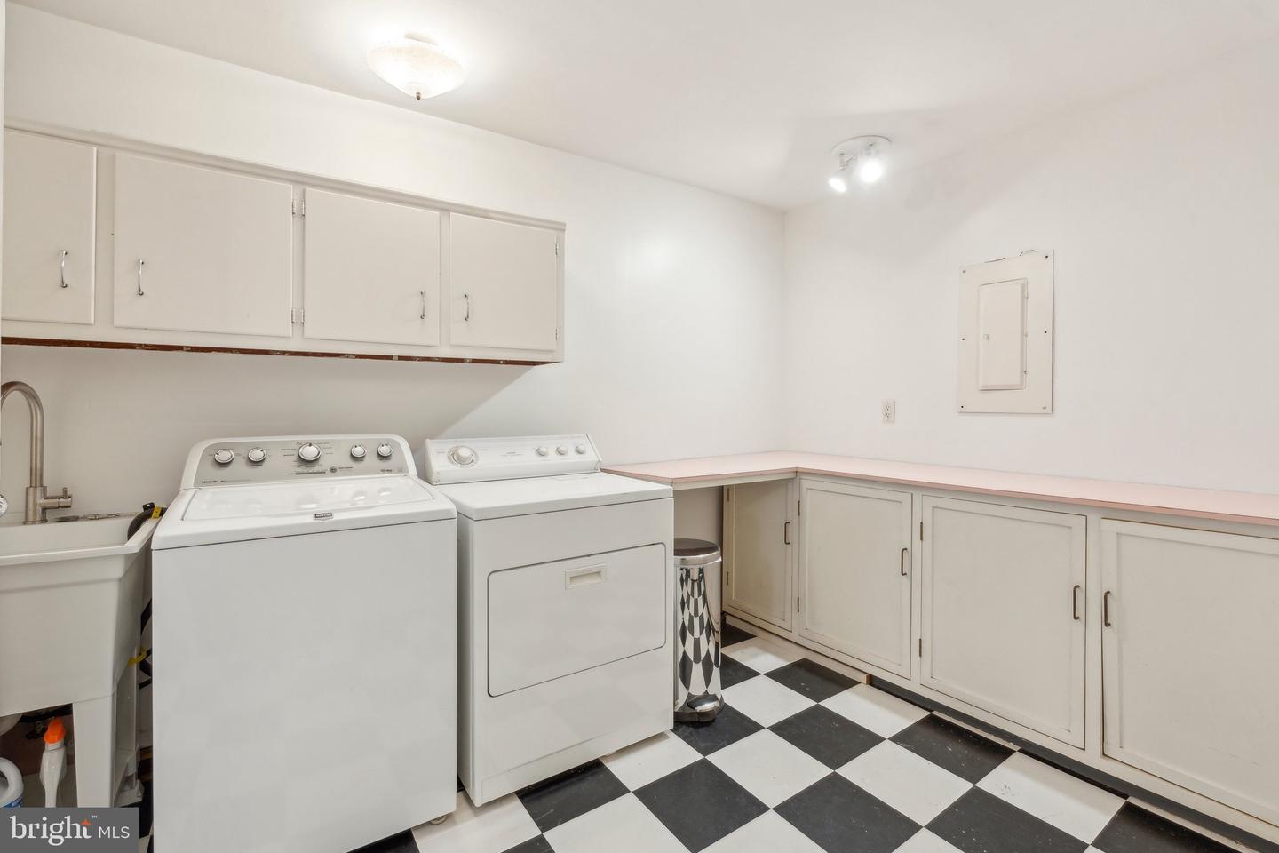 111 QUINCY PL NE #1, WASHINGTON, District Of Columbia 20002, 4 Bedrooms Bedrooms, ,3 BathroomsBathrooms,Residential,For sale,111 QUINCY PL NE #1,DCDC2197838 MLS # DCDC2197838