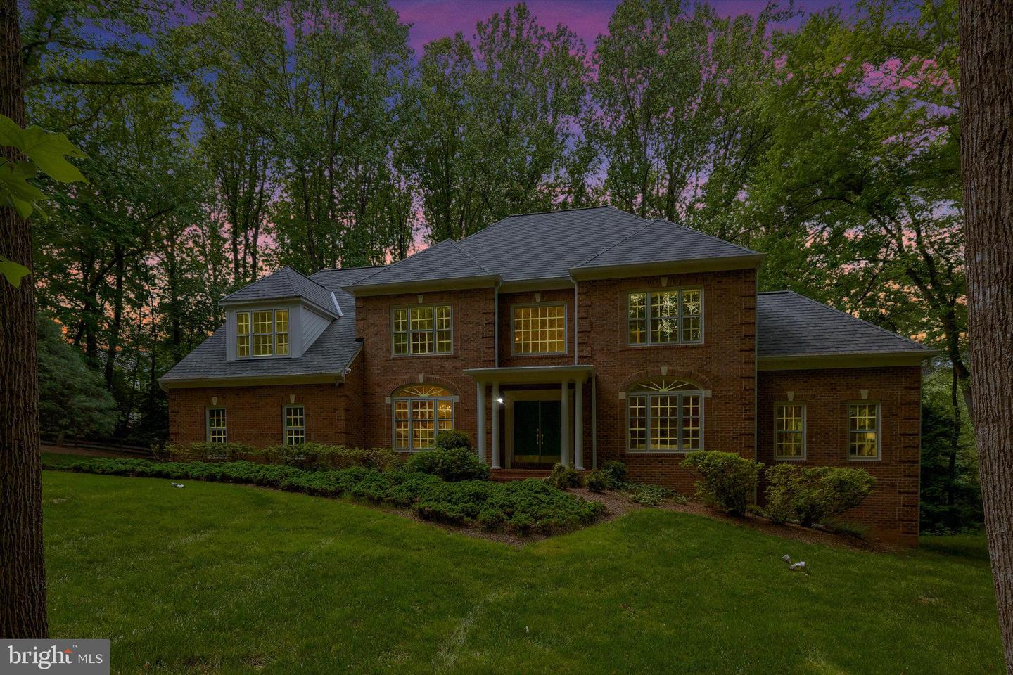 11200 ELMVIEW PL, GREAT FALLS, Virginia 22066, 5 Bedrooms Bedrooms, 21 Rooms Rooms,4 BathroomsBathrooms,Residential,For sale,11200 ELMVIEW PL,VAFX2237414 MLS # VAFX2237414