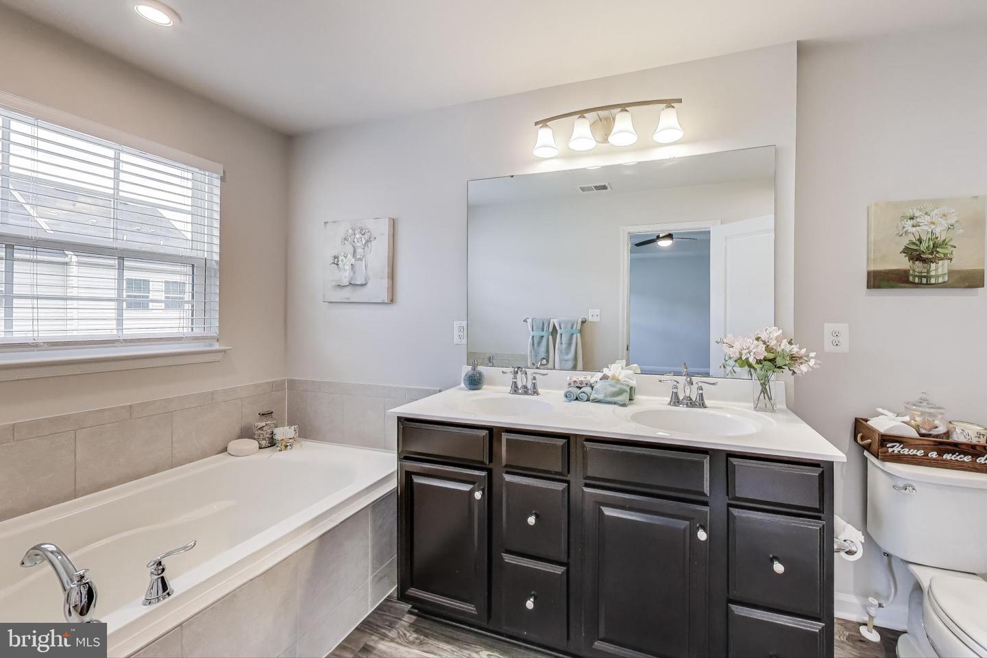 520 VIEW POINT WAY, FREDERICKSBURG, Virginia 22405, 3 Bedrooms Bedrooms, ,2 BathroomsBathrooms,Residential,For sale,520 VIEW POINT WAY,VAST2038424 MLS # VAST2038424