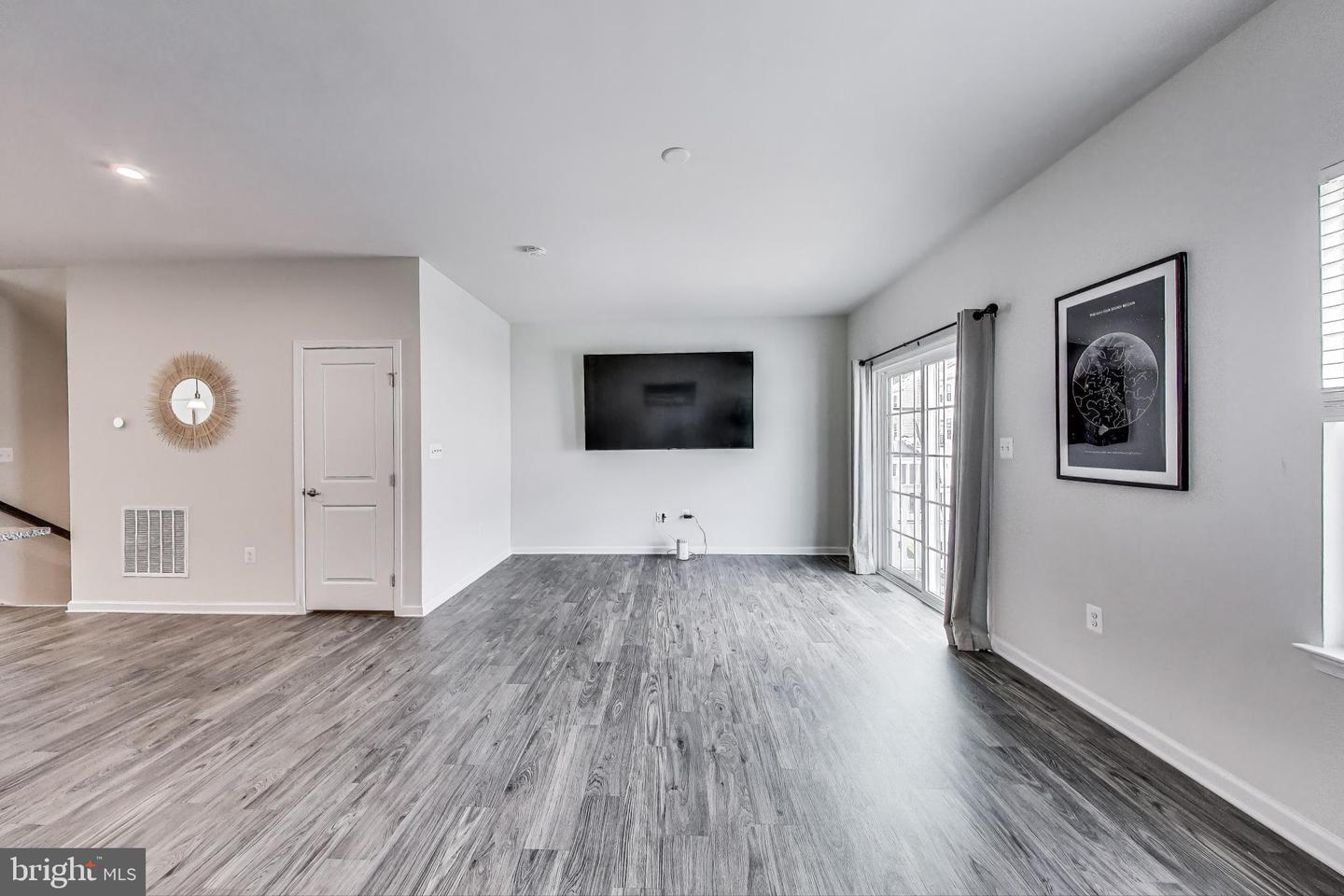 520 VIEW POINT WAY, FREDERICKSBURG, Virginia 22405, 3 Bedrooms Bedrooms, ,2 BathroomsBathrooms,Residential,For sale,520 VIEW POINT WAY,VAST2038424 MLS # VAST2038424