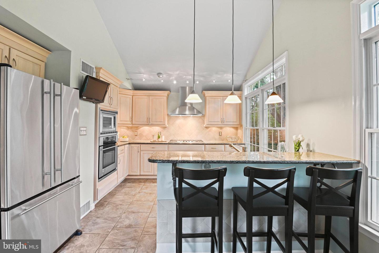 503 COLONY CT NW, VIENNA, Virginia 22180, 4 Bedrooms Bedrooms, ,3 BathroomsBathrooms,Residential,For sale,503 COLONY CT NW,VAFX2238064 MLS # VAFX2238064