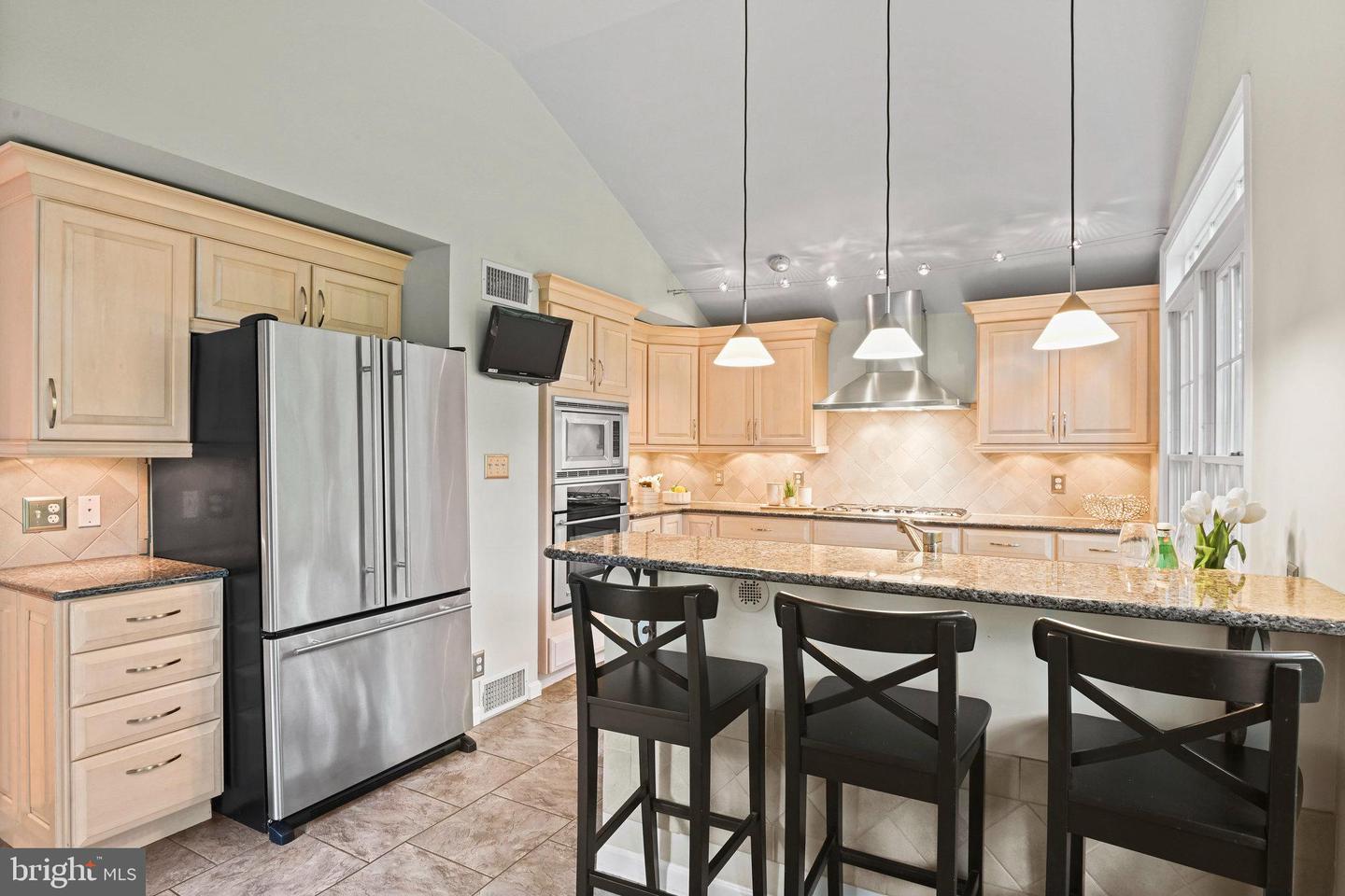 503 COLONY CT NW, VIENNA, Virginia 22180, 4 Bedrooms Bedrooms, ,3 BathroomsBathrooms,Residential,For sale,503 COLONY CT NW,VAFX2238064 MLS # VAFX2238064