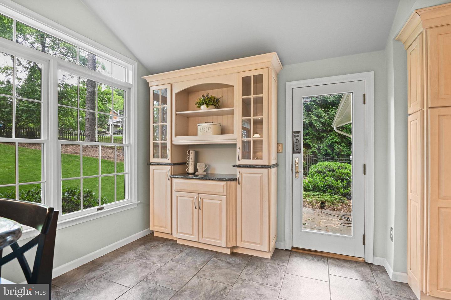 503 COLONY CT NW, VIENNA, Virginia 22180, 4 Bedrooms Bedrooms, ,3 BathroomsBathrooms,Residential,For sale,503 COLONY CT NW,VAFX2238064 MLS # VAFX2238064