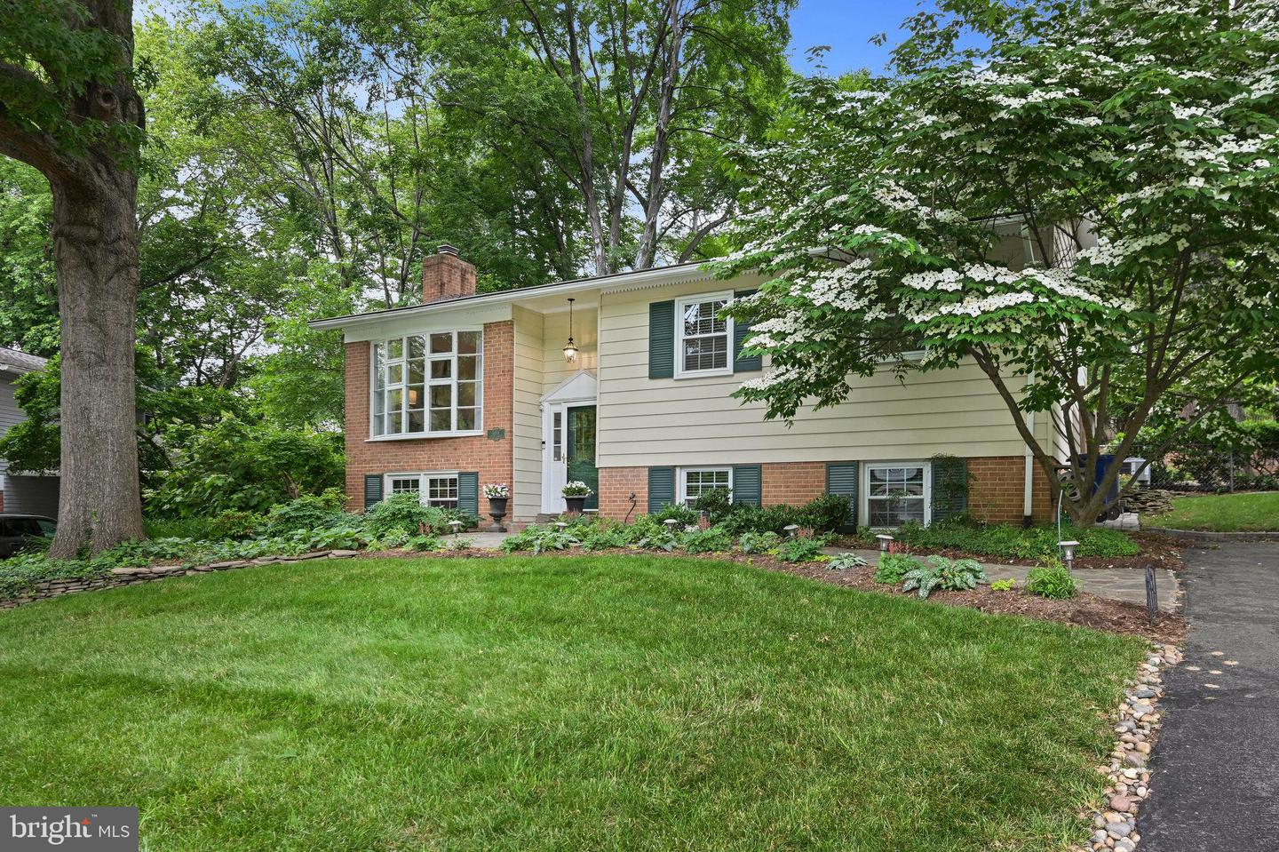 503 COLONY CT NW, VIENNA, Virginia 22180, 4 Bedrooms Bedrooms, ,3 BathroomsBathrooms,Residential,For sale,503 COLONY CT NW,VAFX2238064 MLS # VAFX2238064