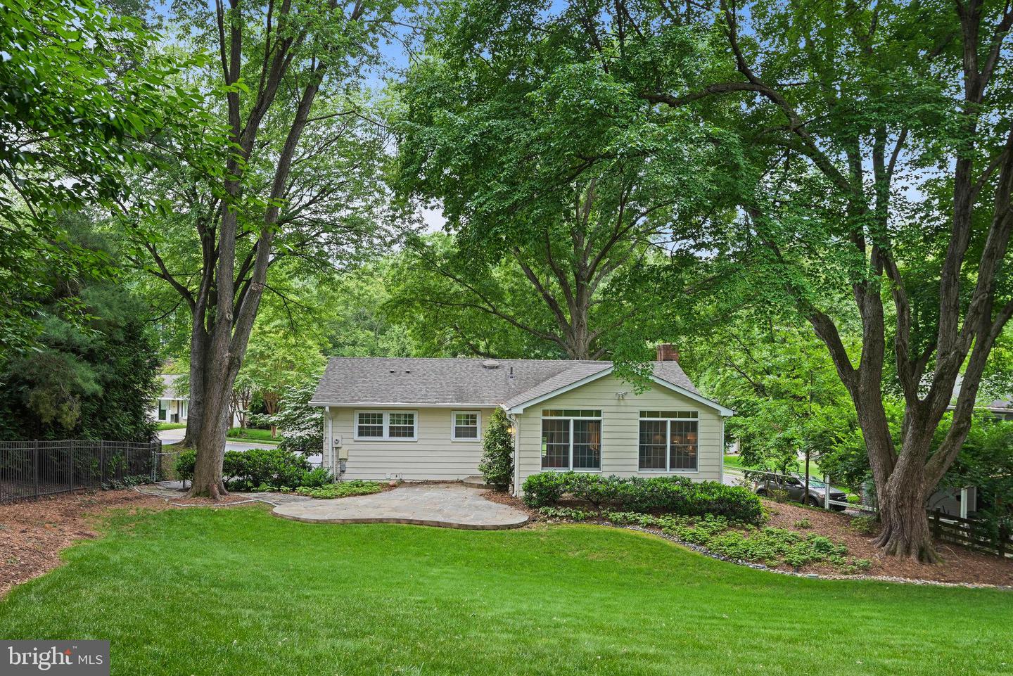 503 COLONY CT NW, VIENNA, Virginia 22180, 4 Bedrooms Bedrooms, ,3 BathroomsBathrooms,Residential,For sale,503 COLONY CT NW,VAFX2238064 MLS # VAFX2238064