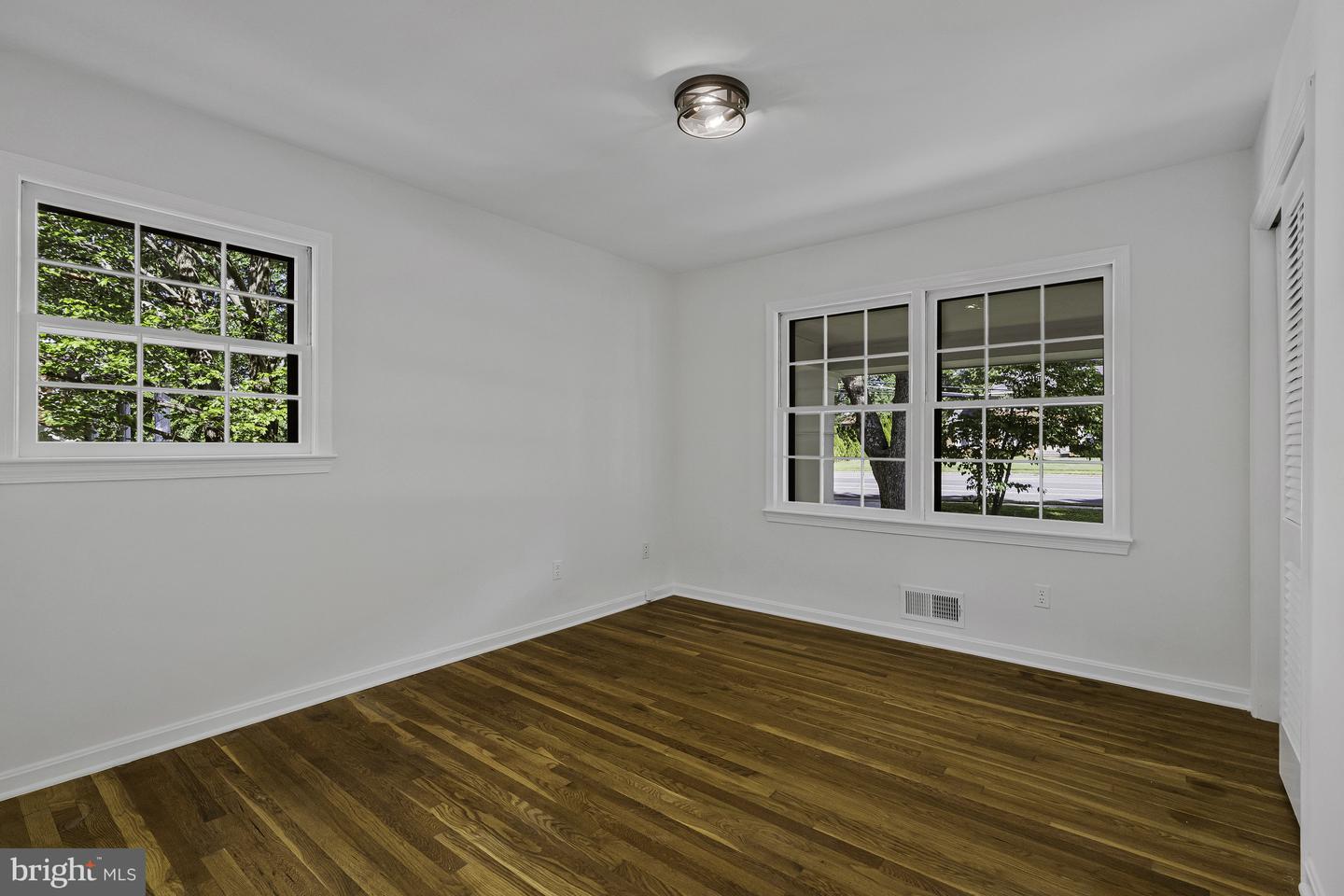 8009 LEWINSVILLE RD, MCLEAN, Virginia 22102, 5 Bedrooms Bedrooms, ,3 BathroomsBathrooms,Residential,For sale,8009 LEWINSVILLE RD,VAFX2238382 MLS # VAFX2238382