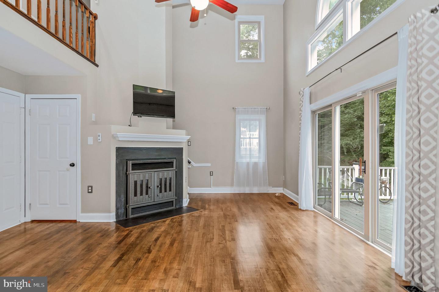 11980 HOME GUARD DR, WOODBRIDGE, Virginia 22192, 3 Bedrooms Bedrooms, ,3 BathroomsBathrooms,Residential,For sale,11980 HOME GUARD DR,VAPW2093996 MLS # VAPW2093996