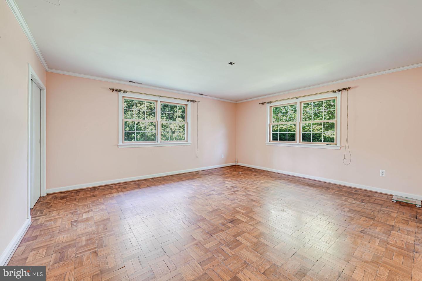 3460 GLAVIS RD, FALLS CHURCH, Virginia 22044, 4 Bedrooms Bedrooms, ,3 BathroomsBathrooms,Residential,For sale,3460 GLAVIS RD,VAFX2238772 MLS # VAFX2238772