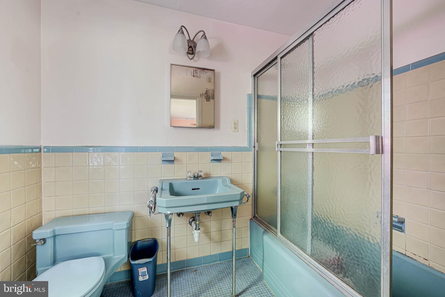 3460 GLAVIS RD, FALLS CHURCH, Virginia 22044, 4 Bedrooms Bedrooms, ,3 BathroomsBathrooms,Residential,For sale,3460 GLAVIS RD,VAFX2238772 MLS # VAFX2238772