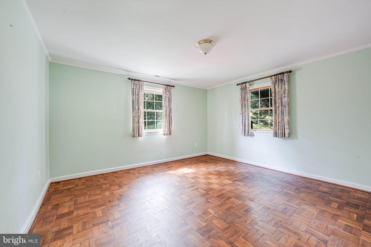 3460 GLAVIS RD, FALLS CHURCH, Virginia 22044, 4 Bedrooms Bedrooms, ,3 BathroomsBathrooms,Residential,For sale,3460 GLAVIS RD,VAFX2238772 MLS # VAFX2238772