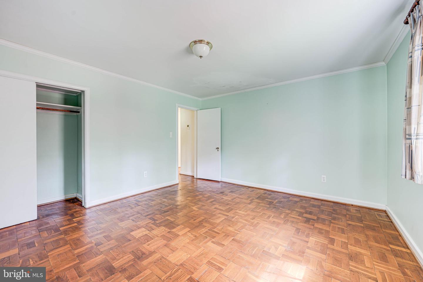 3460 GLAVIS RD, FALLS CHURCH, Virginia 22044, 4 Bedrooms Bedrooms, ,3 BathroomsBathrooms,Residential,For sale,3460 GLAVIS RD,VAFX2238772 MLS # VAFX2238772