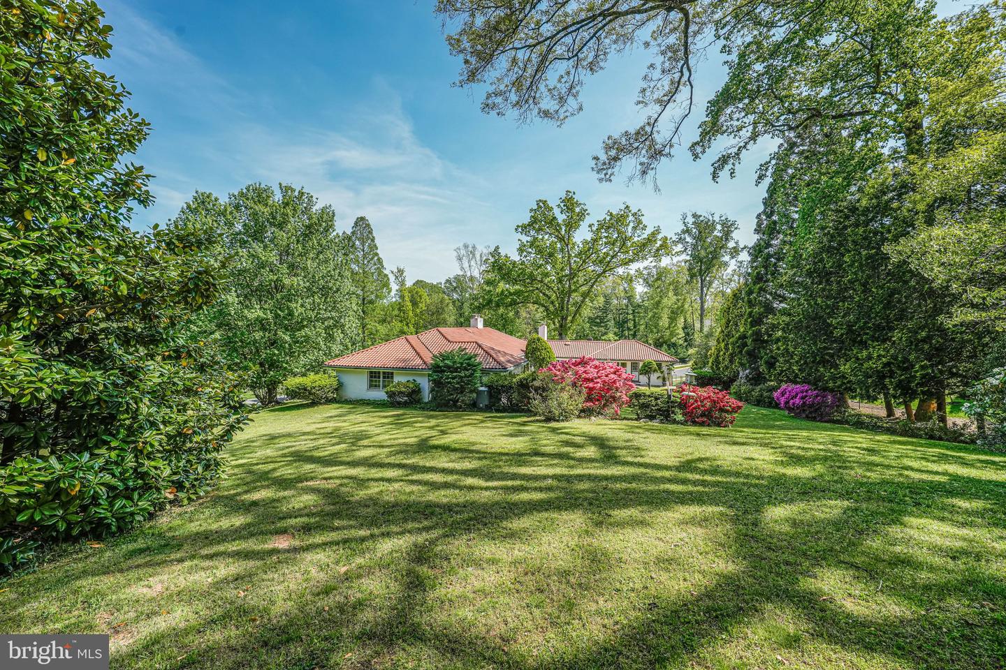 3460 GLAVIS RD, FALLS CHURCH, Virginia 22044, 4 Bedrooms Bedrooms, ,3 BathroomsBathrooms,Residential,For sale,3460 GLAVIS RD,VAFX2238772 MLS # VAFX2238772