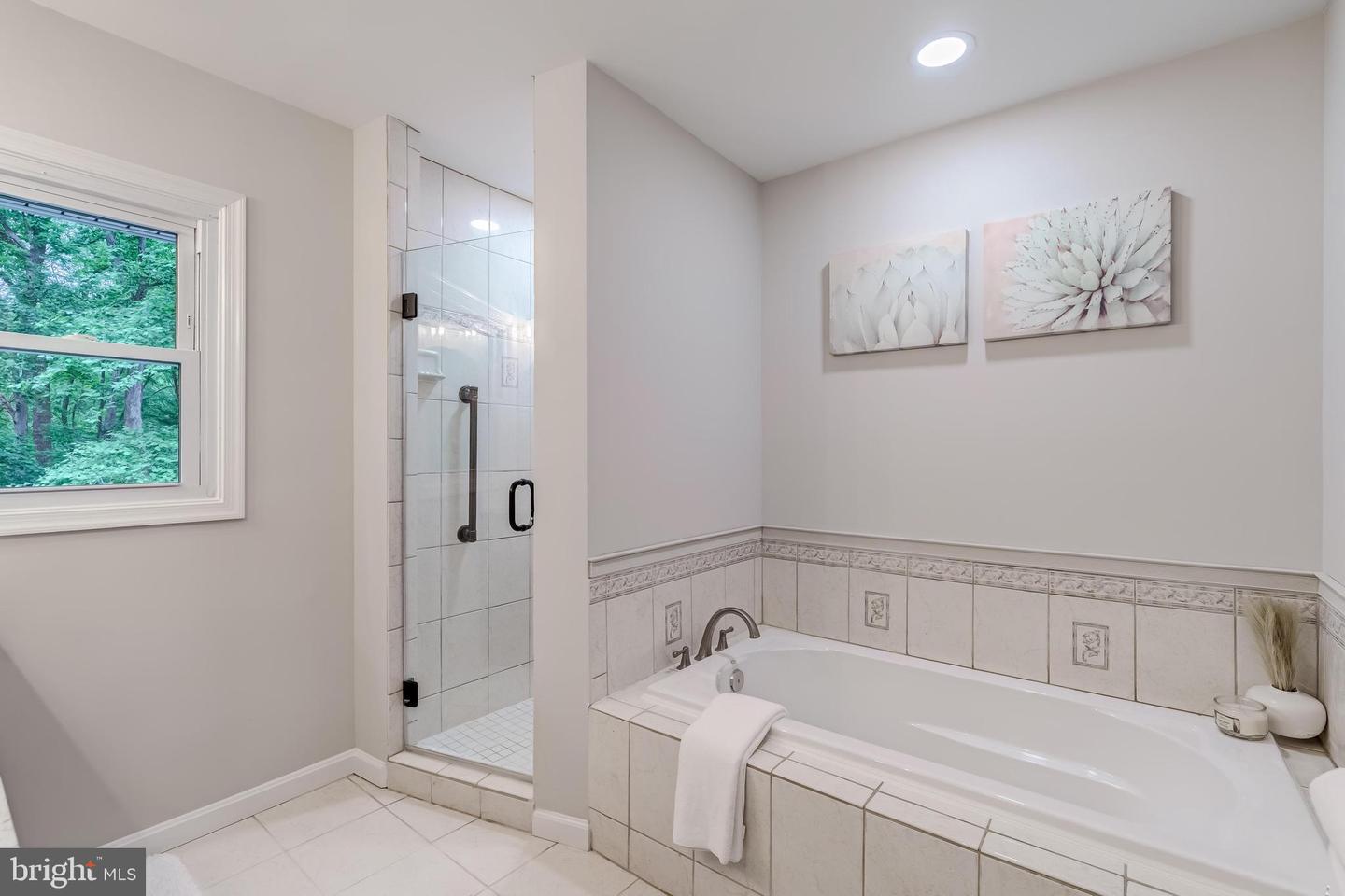 6488 DAVIS FORD RD, MANASSAS, Virginia 20111, 4 Bedrooms Bedrooms, ,3 BathroomsBathrooms,Residential,For sale,6488 DAVIS FORD RD,VAPW2094052 MLS # VAPW2094052