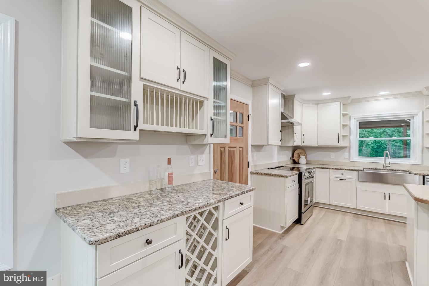 6488 DAVIS FORD RD, MANASSAS, Virginia 20111, 4 Bedrooms Bedrooms, ,3 BathroomsBathrooms,Residential,For sale,6488 DAVIS FORD RD,VAPW2094052 MLS # VAPW2094052