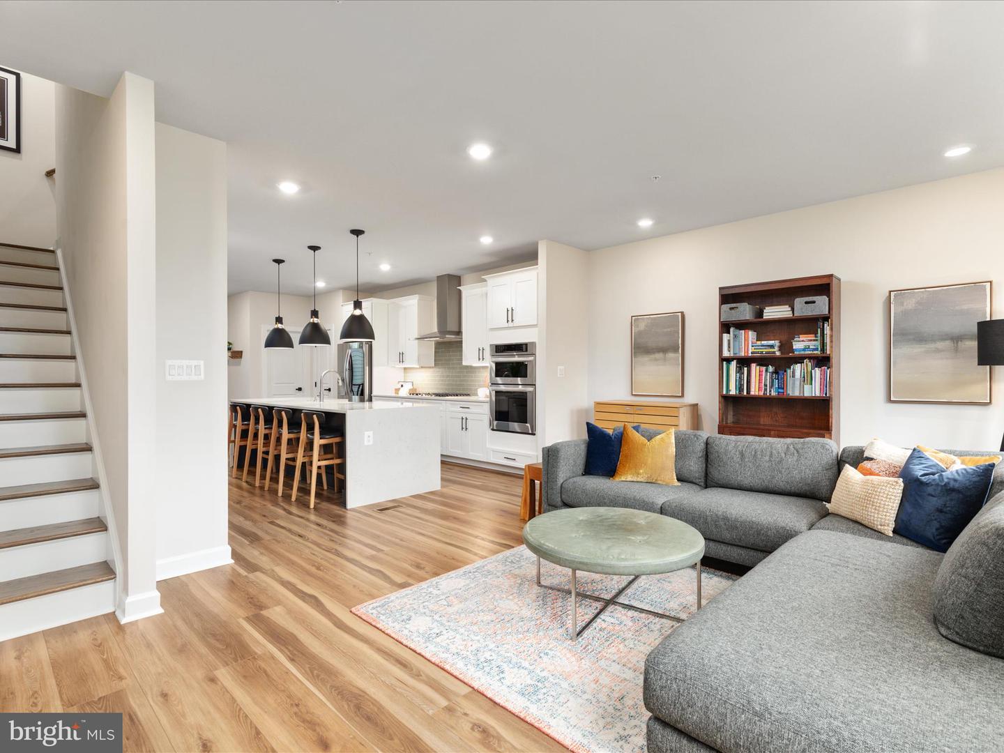 113 PLEASANT ST NW #6, VIENNA, Virginia 22180, 3 Bedrooms Bedrooms, ,4 BathroomsBathrooms,Residential,For sale,113 PLEASANT ST NW #6,VAFX2239010 MLS # VAFX2239010