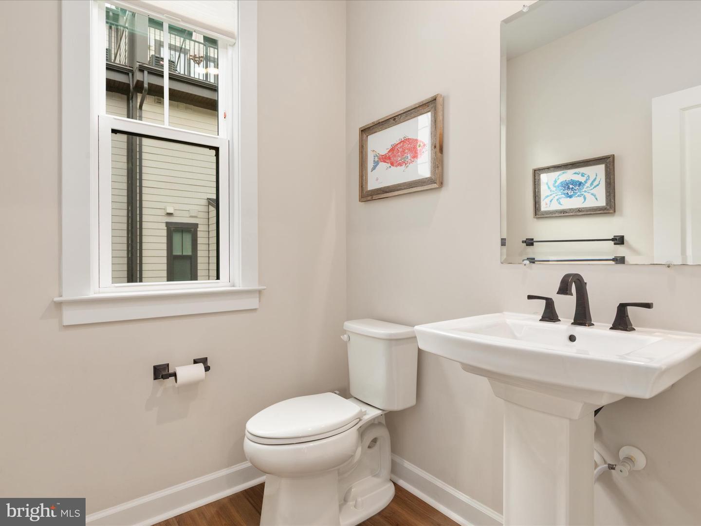 113 PLEASANT ST NW #6, VIENNA, Virginia 22180, 3 Bedrooms Bedrooms, ,4 BathroomsBathrooms,Residential,For sale,113 PLEASANT ST NW #6,VAFX2239010 MLS # VAFX2239010