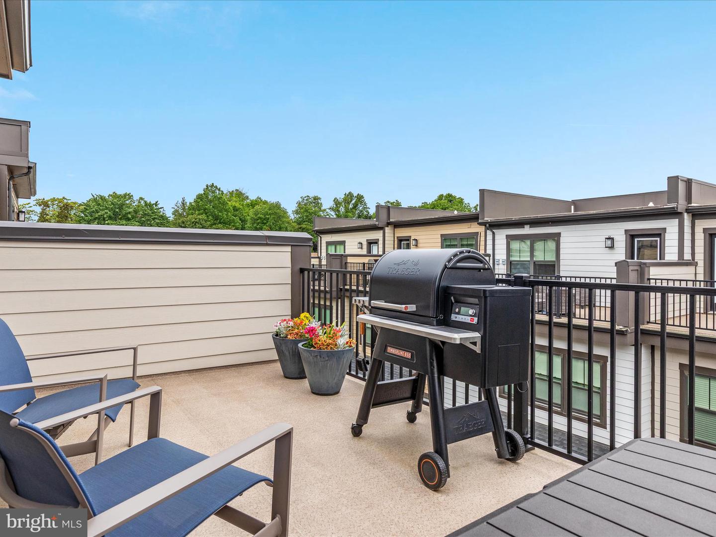 113 PLEASANT ST NW #6, VIENNA, Virginia 22180, 3 Bedrooms Bedrooms, ,4 BathroomsBathrooms,Residential,For sale,113 PLEASANT ST NW #6,VAFX2239010 MLS # VAFX2239010