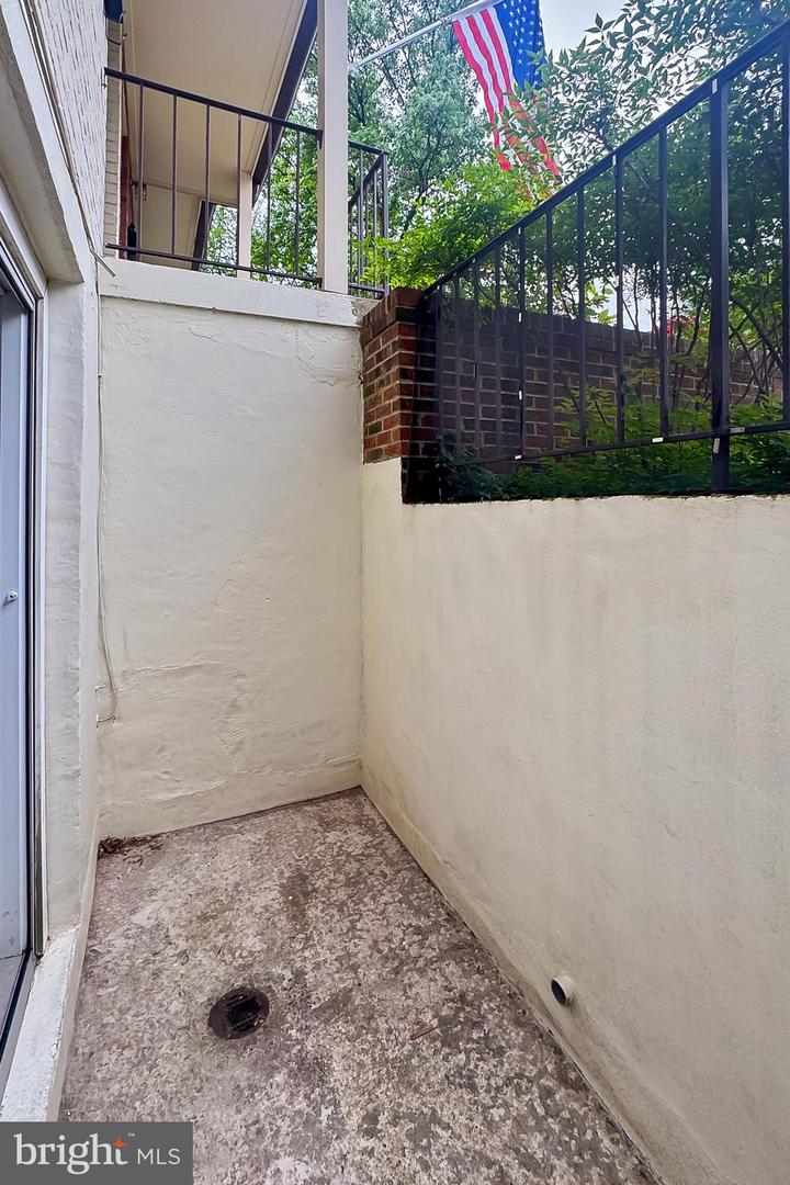 109 S VIRGINIA AVE #471-G, FALLS CHURCH, Virginia 22046, 1 Bedroom Bedrooms, ,1 BathroomBathrooms,Residential,For sale,109 S VIRGINIA AVE #471-G,VAFA2002974 MLS # VAFA2002974