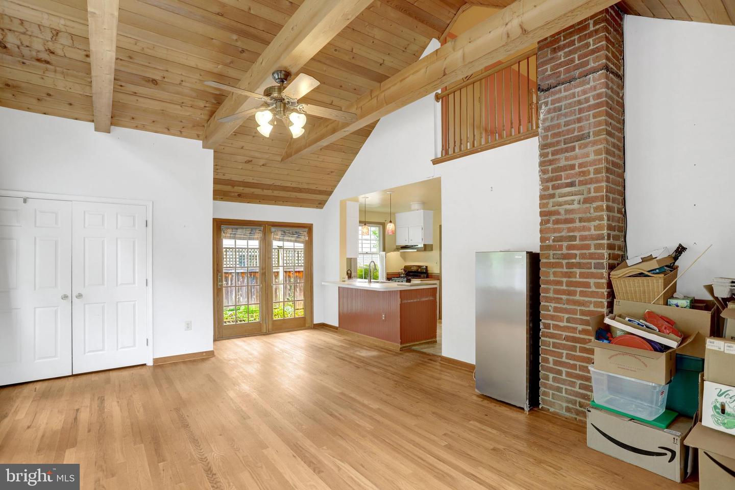 4817 20TH ST N, ARLINGTON, Virginia 22207, 3 Bedrooms Bedrooms, ,2 BathroomsBathrooms,Residential,For sale,4817 20TH ST N,VAAR2057138 MLS # VAAR2057138