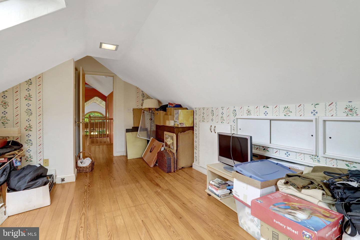 4817 20TH ST N, ARLINGTON, Virginia 22207, 3 Bedrooms Bedrooms, ,2 BathroomsBathrooms,Residential,For sale,4817 20TH ST N,VAAR2057138 MLS # VAAR2057138