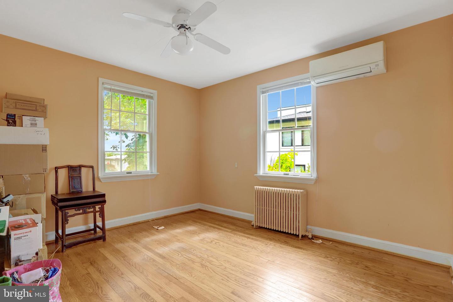 4817 20TH ST N, ARLINGTON, Virginia 22207, 3 Bedrooms Bedrooms, ,2 BathroomsBathrooms,Residential,For sale,4817 20TH ST N,VAAR2057138 MLS # VAAR2057138