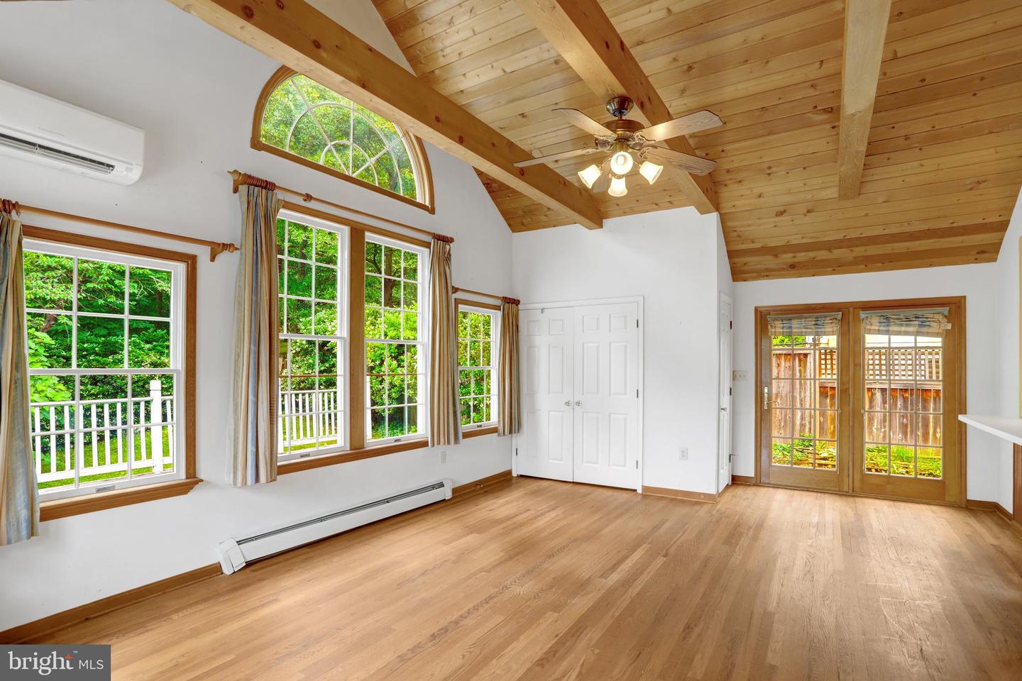4817 20TH ST N, ARLINGTON, Virginia 22207, 3 Bedrooms Bedrooms, ,2 BathroomsBathrooms,Residential,For sale,4817 20TH ST N,VAAR2057138 MLS # VAAR2057138
