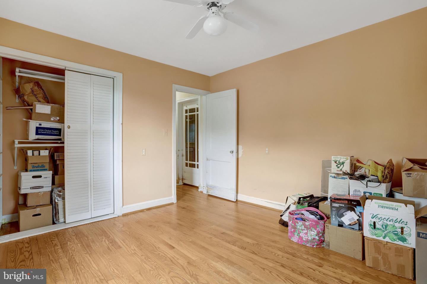 4817 20TH ST N, ARLINGTON, Virginia 22207, 3 Bedrooms Bedrooms, ,2 BathroomsBathrooms,Residential,For sale,4817 20TH ST N,VAAR2057138 MLS # VAAR2057138