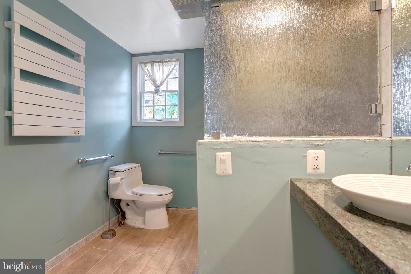 4817 20TH ST N, ARLINGTON, Virginia 22207, 3 Bedrooms Bedrooms, ,2 BathroomsBathrooms,Residential,For sale,4817 20TH ST N,VAAR2057138 MLS # VAAR2057138