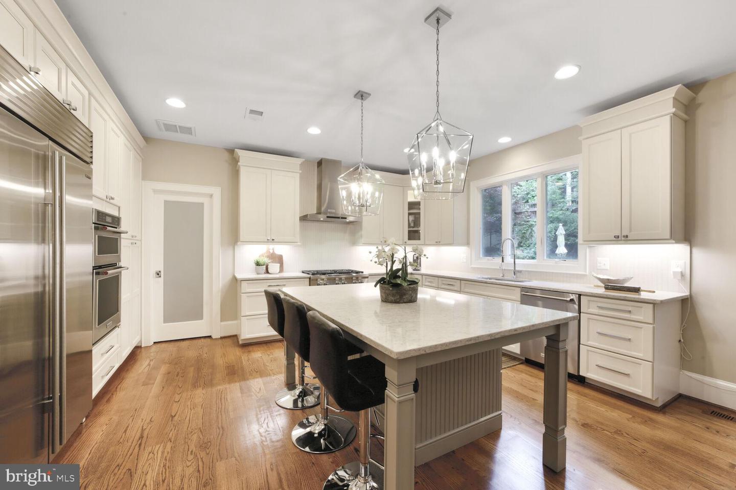 2231 N VERMONT ST, ARLINGTON, Virginia 22207, 6 Bedrooms Bedrooms, ,5 BathroomsBathrooms,Residential,For sale,2231 N VERMONT ST,VAAR2057166 MLS # VAAR2057166