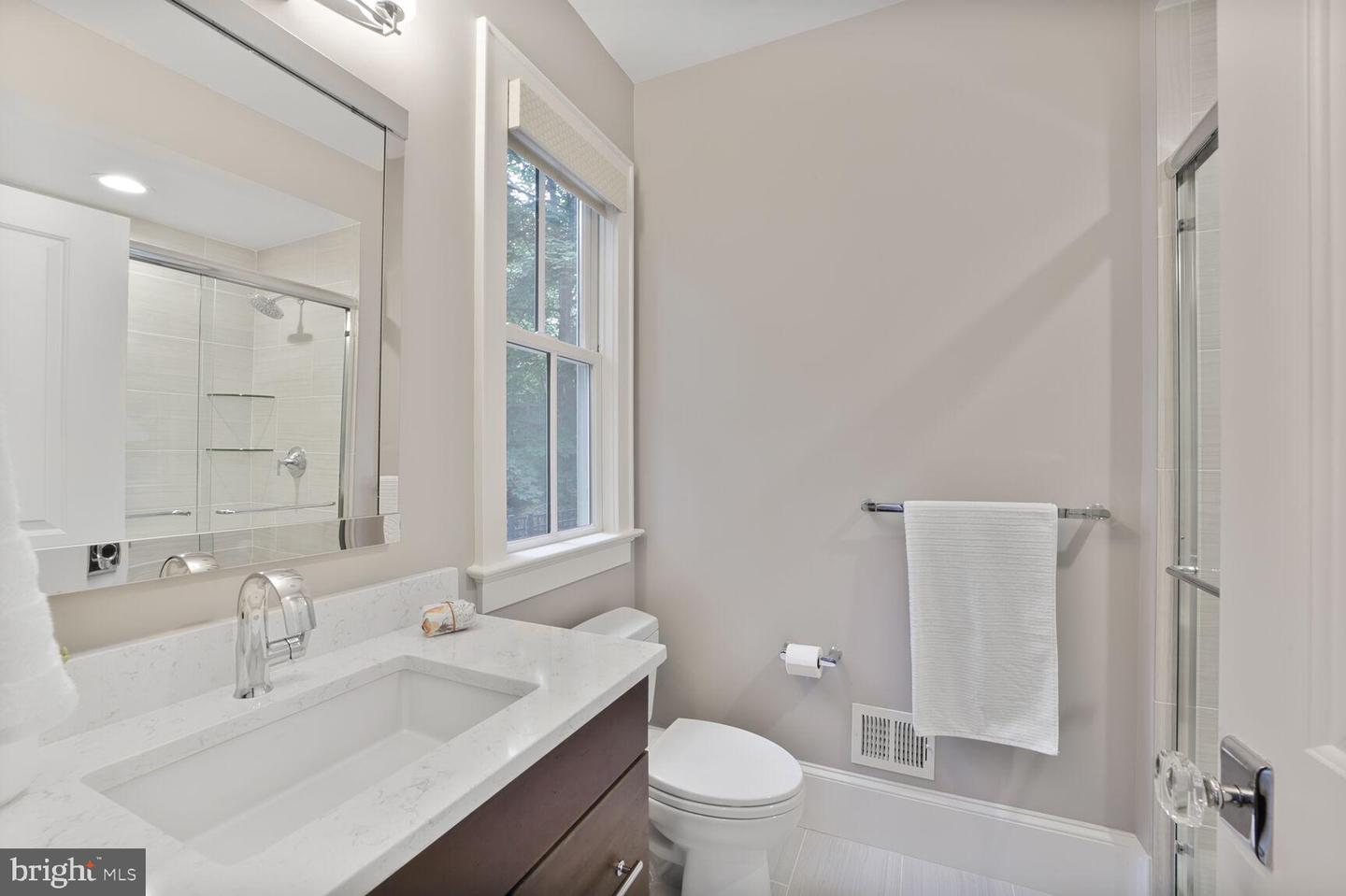 2231 N VERMONT ST, ARLINGTON, Virginia 22207, 6 Bedrooms Bedrooms, ,5 BathroomsBathrooms,Residential,For sale,2231 N VERMONT ST,VAAR2057166 MLS # VAAR2057166