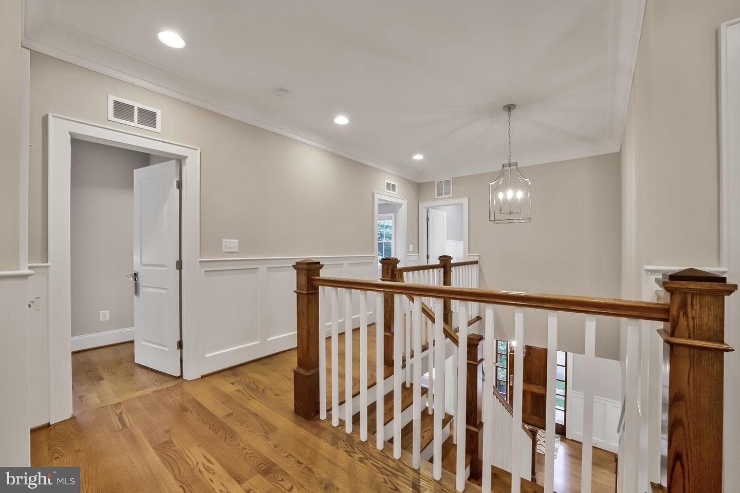2231 N VERMONT ST, ARLINGTON, Virginia 22207, 6 Bedrooms Bedrooms, ,5 BathroomsBathrooms,Residential,For sale,2231 N VERMONT ST,VAAR2057166 MLS # VAAR2057166
