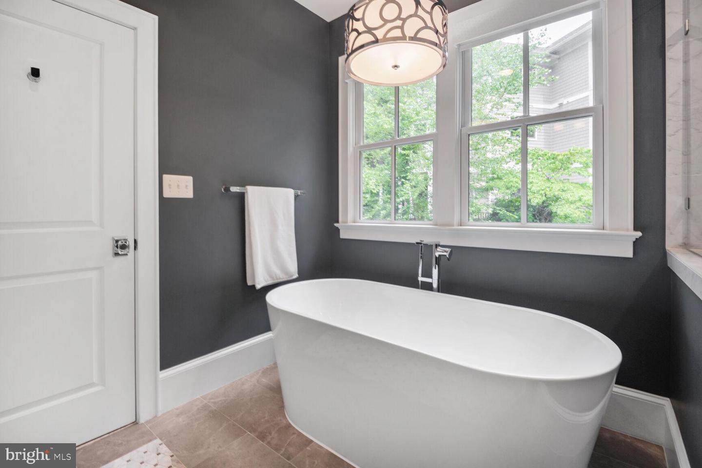 2231 N VERMONT ST, ARLINGTON, Virginia 22207, 6 Bedrooms Bedrooms, ,5 BathroomsBathrooms,Residential,For sale,2231 N VERMONT ST,VAAR2057166 MLS # VAAR2057166