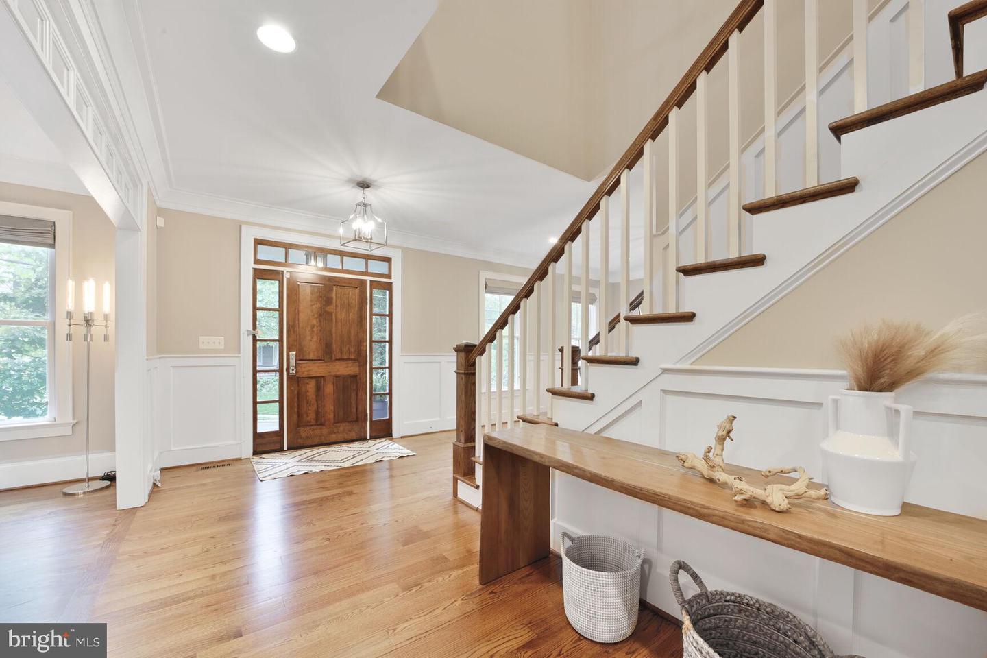 2231 N VERMONT ST, ARLINGTON, Virginia 22207, 6 Bedrooms Bedrooms, ,5 BathroomsBathrooms,Residential,For sale,2231 N VERMONT ST,VAAR2057166 MLS # VAAR2057166