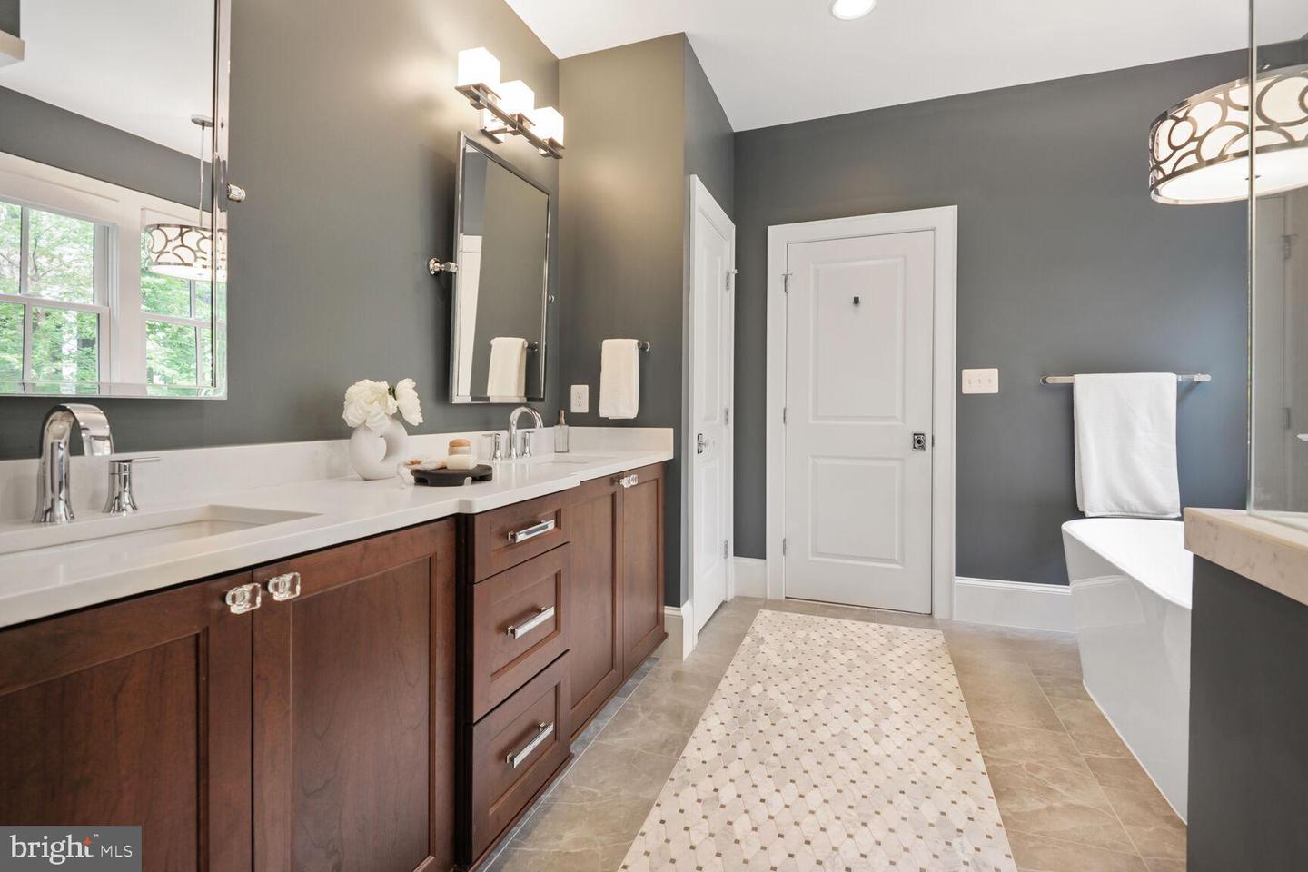 2231 N VERMONT ST, ARLINGTON, Virginia 22207, 6 Bedrooms Bedrooms, ,5 BathroomsBathrooms,Residential,For sale,2231 N VERMONT ST,VAAR2057166 MLS # VAAR2057166