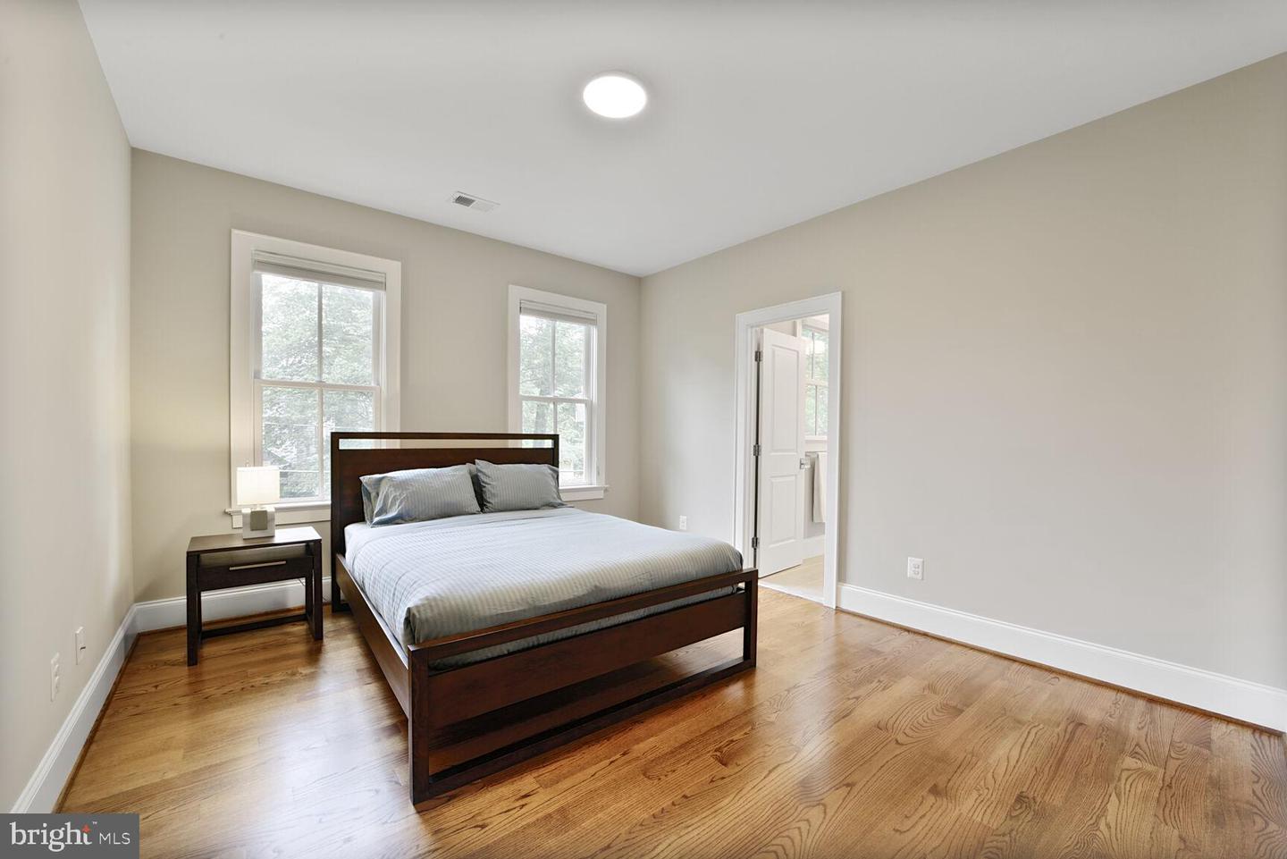 2231 N VERMONT ST, ARLINGTON, Virginia 22207, 6 Bedrooms Bedrooms, ,5 BathroomsBathrooms,Residential,For sale,2231 N VERMONT ST,VAAR2057166 MLS # VAAR2057166