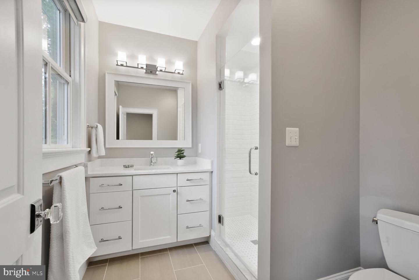 2231 N VERMONT ST, ARLINGTON, Virginia 22207, 6 Bedrooms Bedrooms, ,5 BathroomsBathrooms,Residential,For sale,2231 N VERMONT ST,VAAR2057166 MLS # VAAR2057166