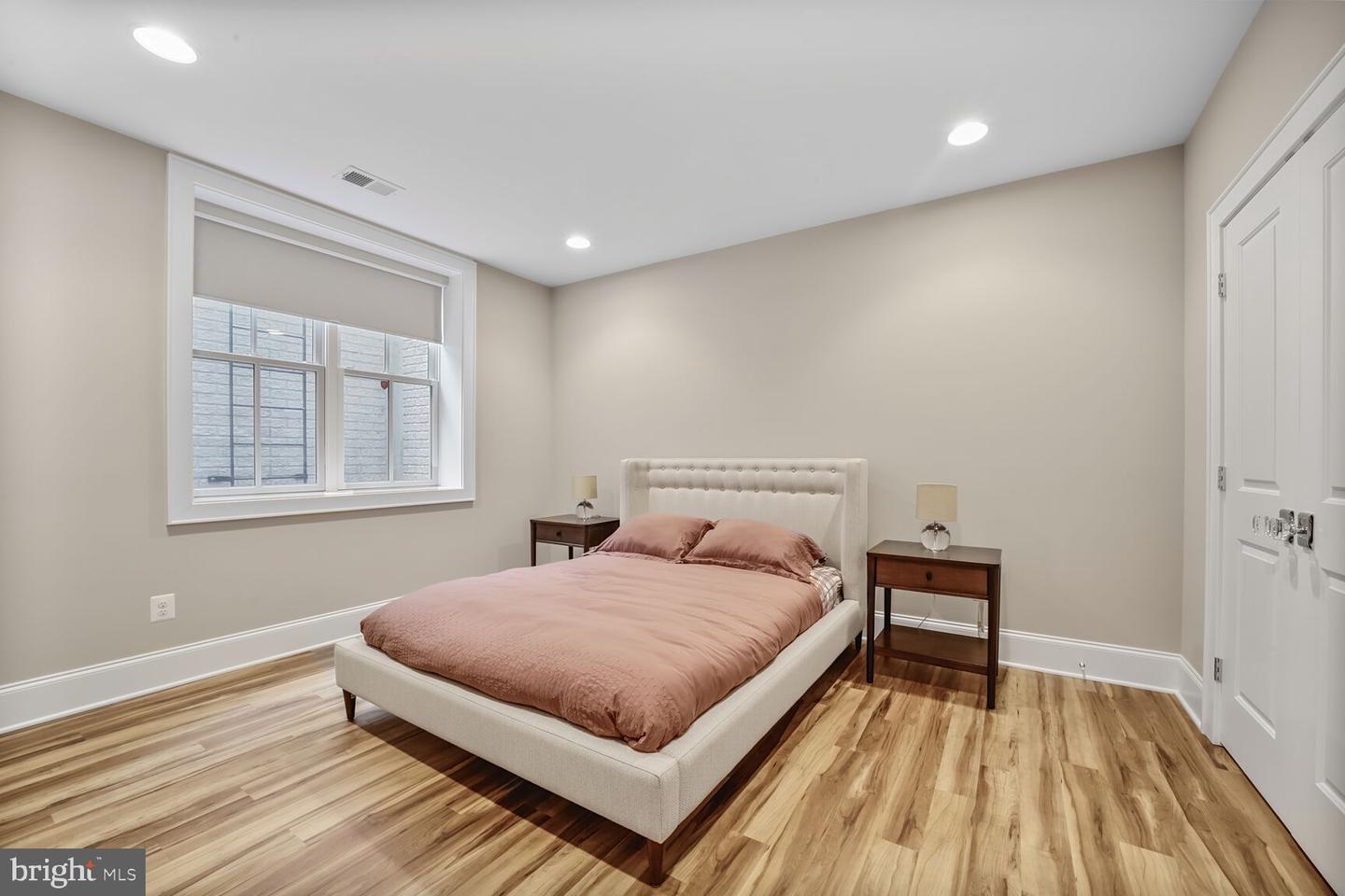 2231 N VERMONT ST, ARLINGTON, Virginia 22207, 6 Bedrooms Bedrooms, ,5 BathroomsBathrooms,Residential,For sale,2231 N VERMONT ST,VAAR2057166 MLS # VAAR2057166