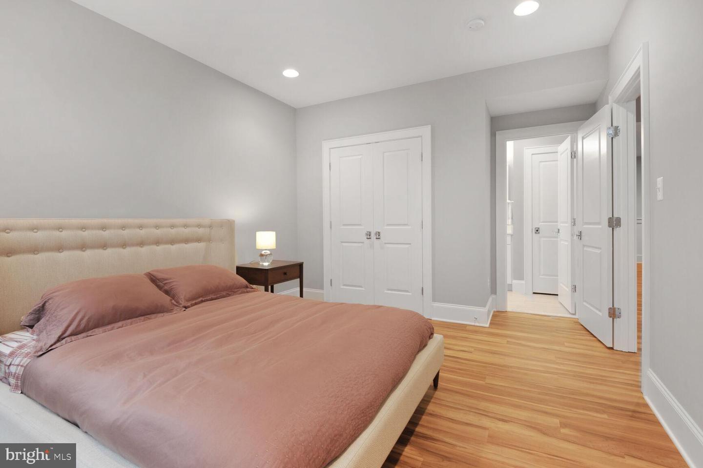2231 N VERMONT ST, ARLINGTON, Virginia 22207, 6 Bedrooms Bedrooms, ,5 BathroomsBathrooms,Residential,For sale,2231 N VERMONT ST,VAAR2057166 MLS # VAAR2057166