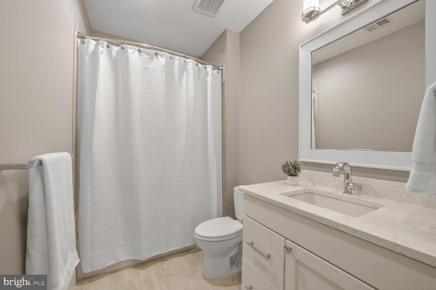 2231 N VERMONT ST, ARLINGTON, Virginia 22207, 6 Bedrooms Bedrooms, ,5 BathroomsBathrooms,Residential,For sale,2231 N VERMONT ST,VAAR2057166 MLS # VAAR2057166