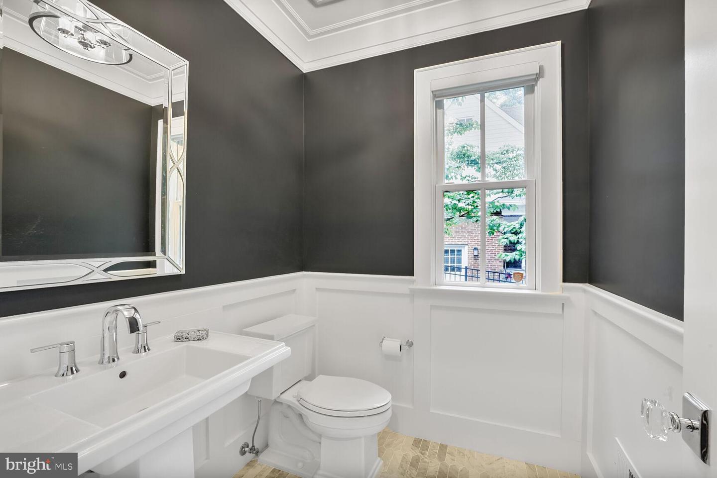 2231 N VERMONT ST, ARLINGTON, Virginia 22207, 6 Bedrooms Bedrooms, ,5 BathroomsBathrooms,Residential,For sale,2231 N VERMONT ST,VAAR2057166 MLS # VAAR2057166