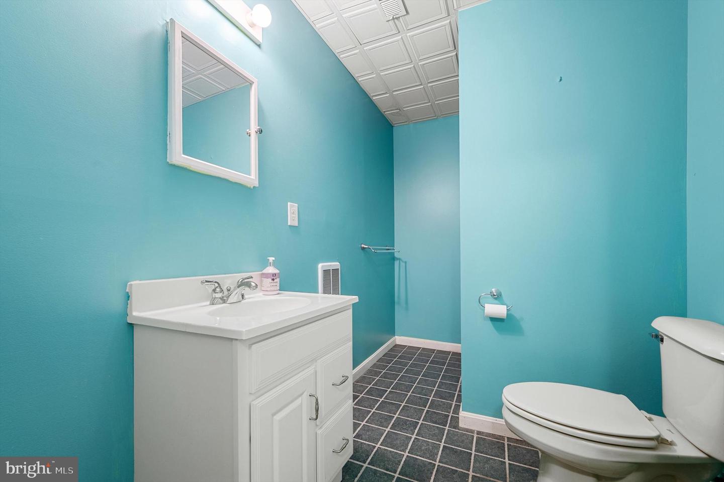 232 DEVLAND DR, WINCHESTER, Virginia 22603, 4 Bedrooms Bedrooms, ,3 BathroomsBathrooms,Residential,For sale,232 DEVLAND DR,VAFV2034004 MLS # VAFV2034004