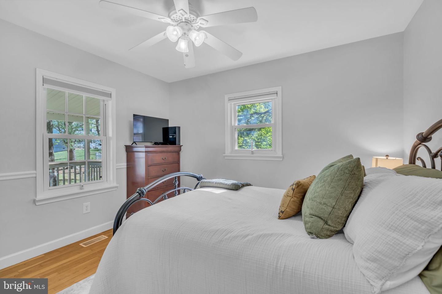 7 HIDDEN LAKE DR, STAFFORD, Virginia 22556, 4 Bedrooms Bedrooms, ,2 BathroomsBathrooms,Residential,For sale,7 HIDDEN LAKE DR,VAST2038644 MLS # VAST2038644