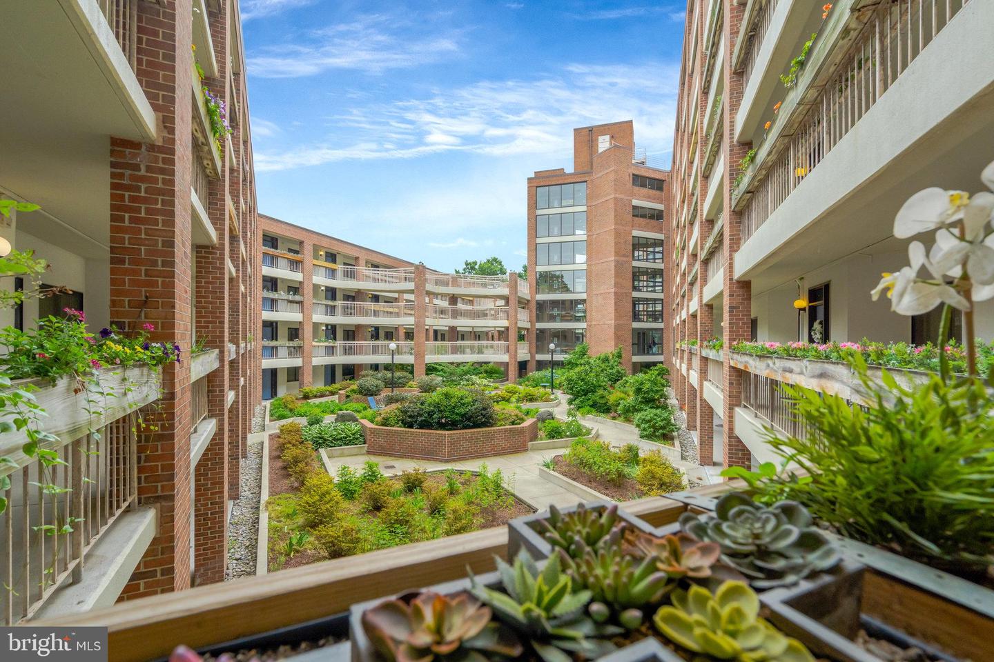 1951 SAGEWOOD LN #118, RESTON, Virginia 20191, 1 Bedroom Bedrooms, ,1 BathroomBathrooms,Residential,For sale,1951 SAGEWOOD LN #118,VAFX2239830 MLS # VAFX2239830