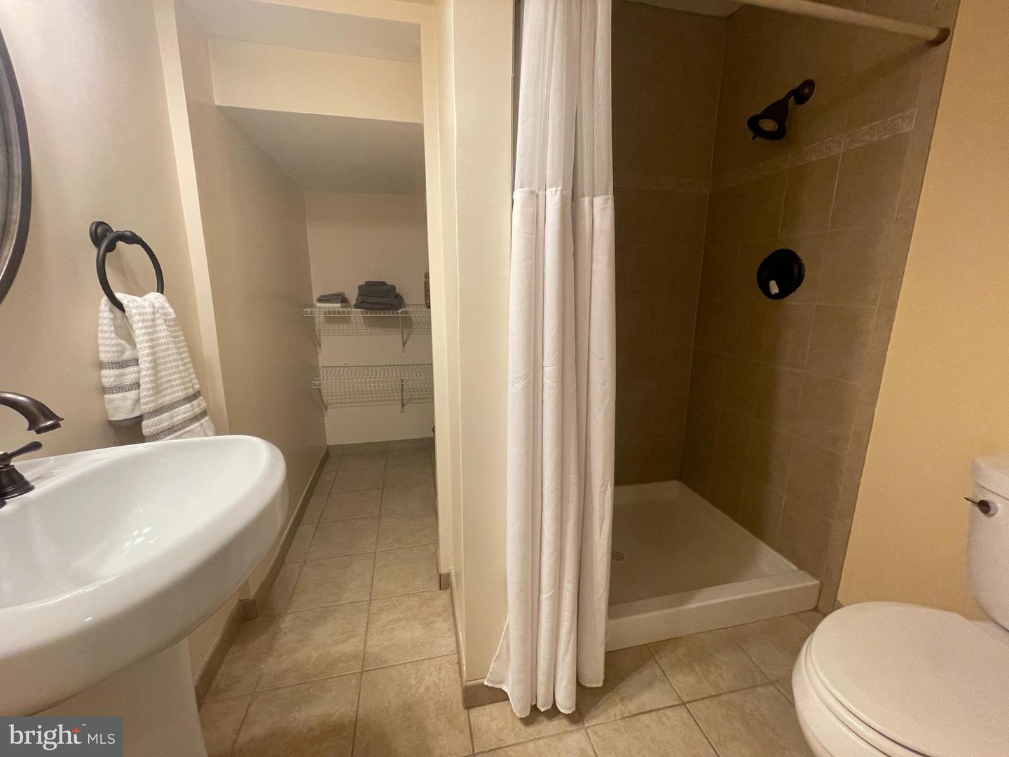 10724 TEALWING CV, FREDERICKSBURG, Virginia 22407, 5 Bedrooms Bedrooms, ,4 BathroomsBathrooms,Residential,For sale,10724 TEALWING CV,VASP2032994 MLS # VASP2032994