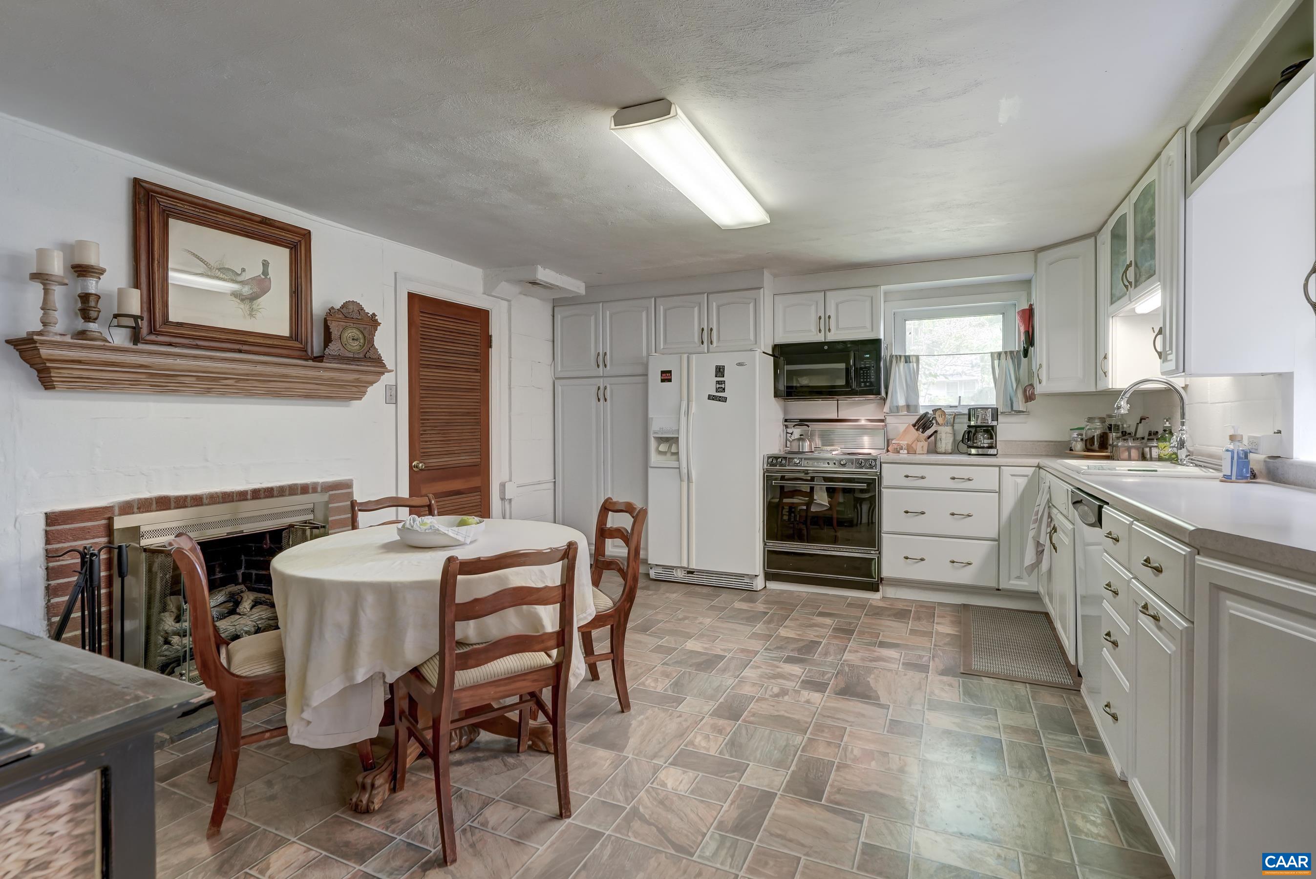 1514 WESTWOOD RD, CHARLOTTESVILLE, Virginia 22903, ,Residential,1514 WESTWOOD RD,665119 MLS # 665119