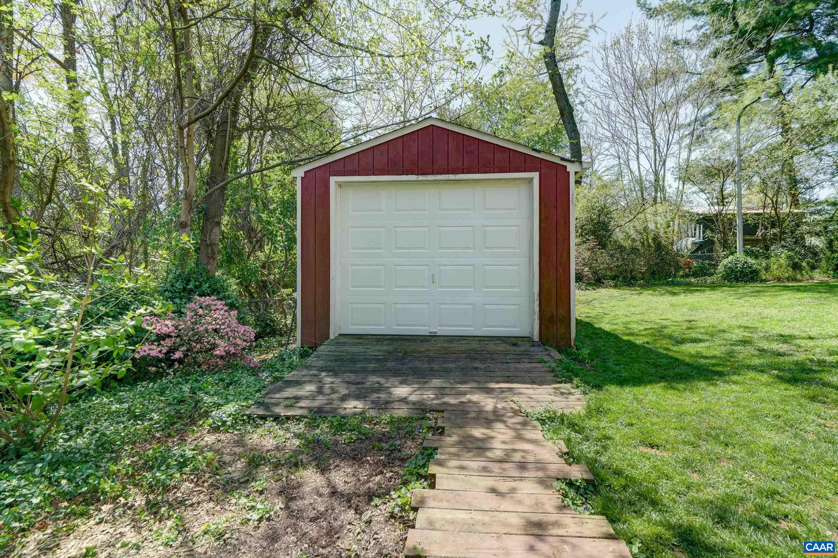 1514 WESTWOOD RD, CHARLOTTESVILLE, Virginia 22903, ,Residential,1514 WESTWOOD RD,665119 MLS # 665119