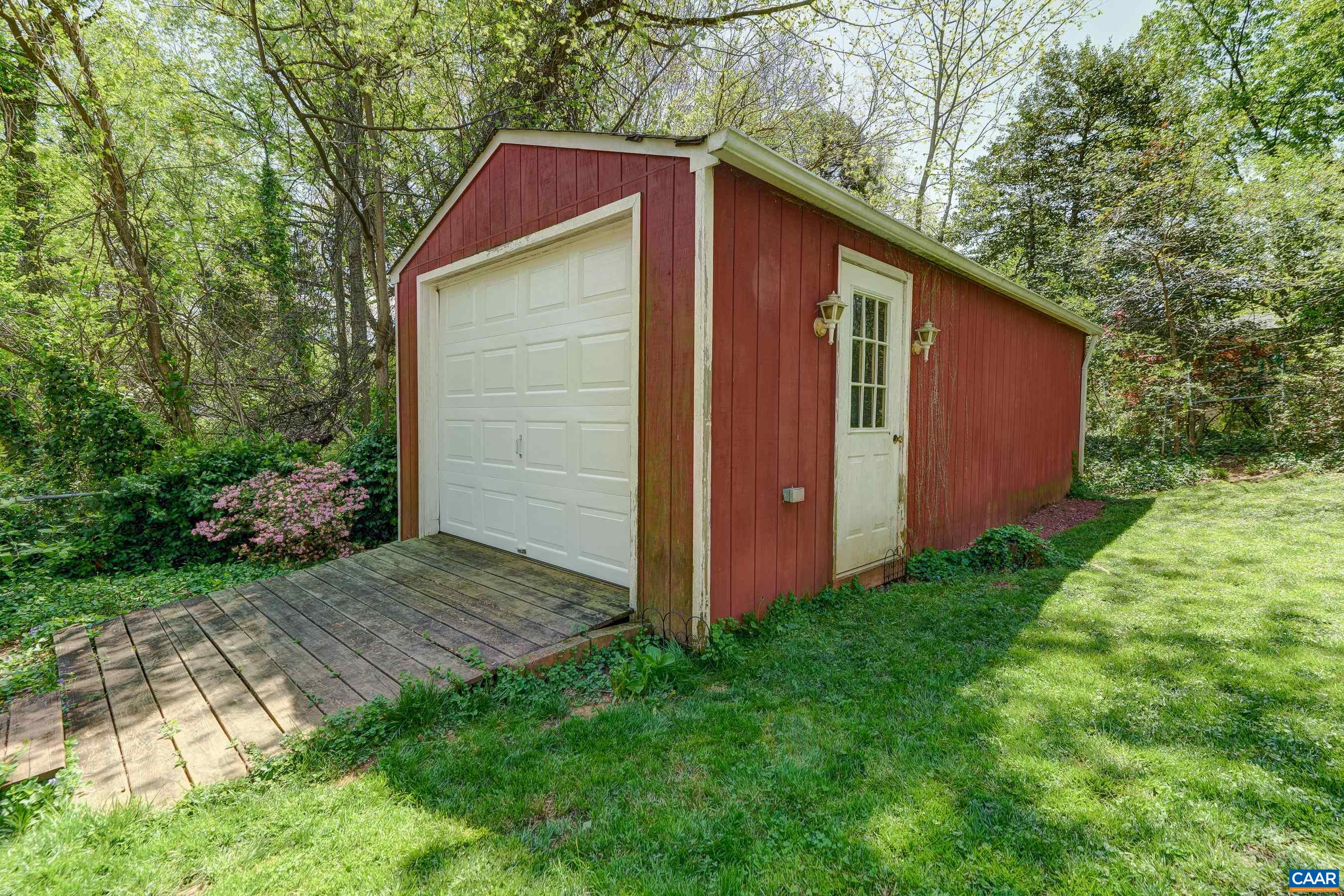 1514 WESTWOOD RD, CHARLOTTESVILLE, Virginia 22903, ,Residential,1514 WESTWOOD RD,665119 MLS # 665119