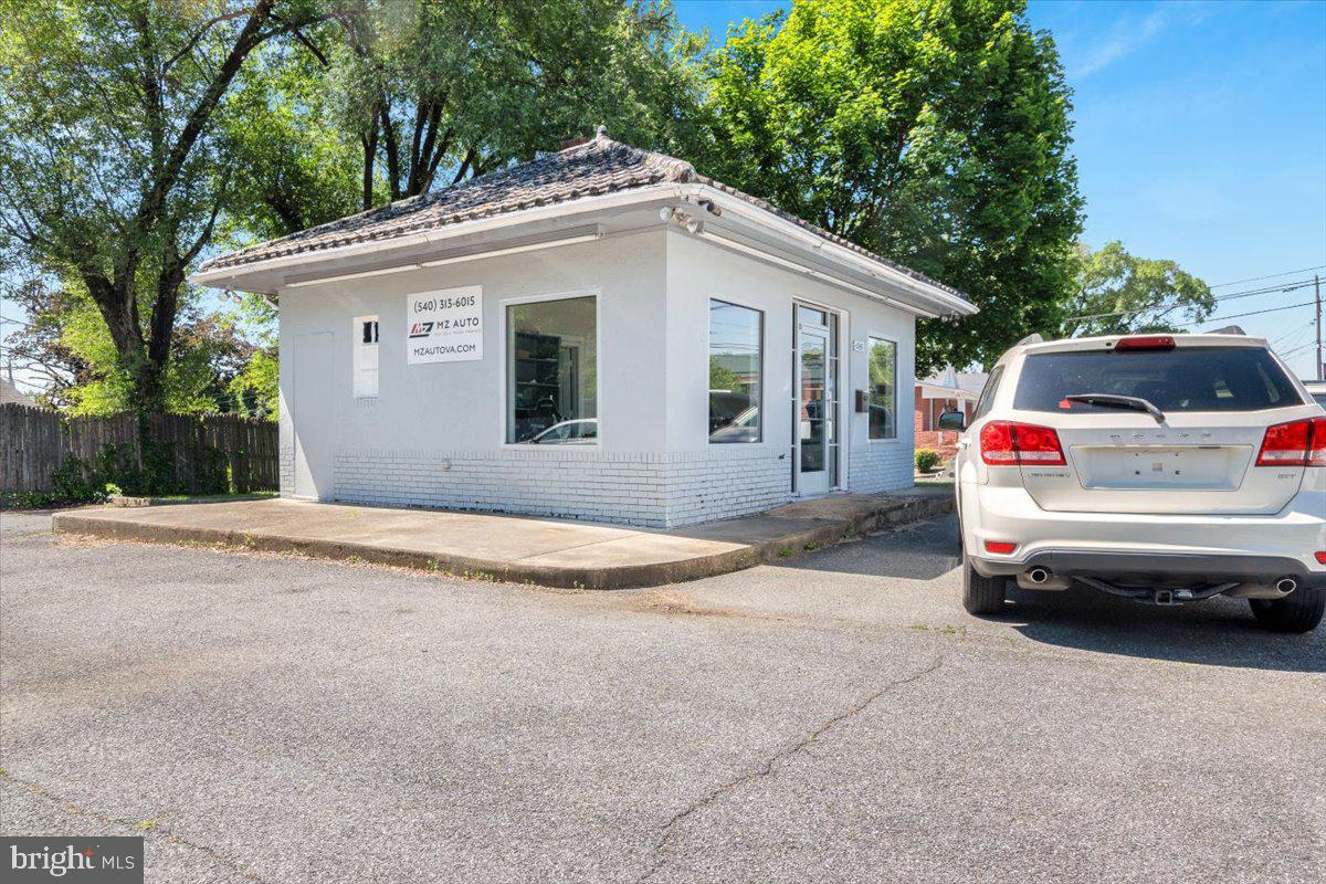 1726 VALLEY AVE, WINCHESTER, Virginia 22601, ,Land,For sale,1726 VALLEY AVE,VAWI2007846 MLS # VAWI2007846