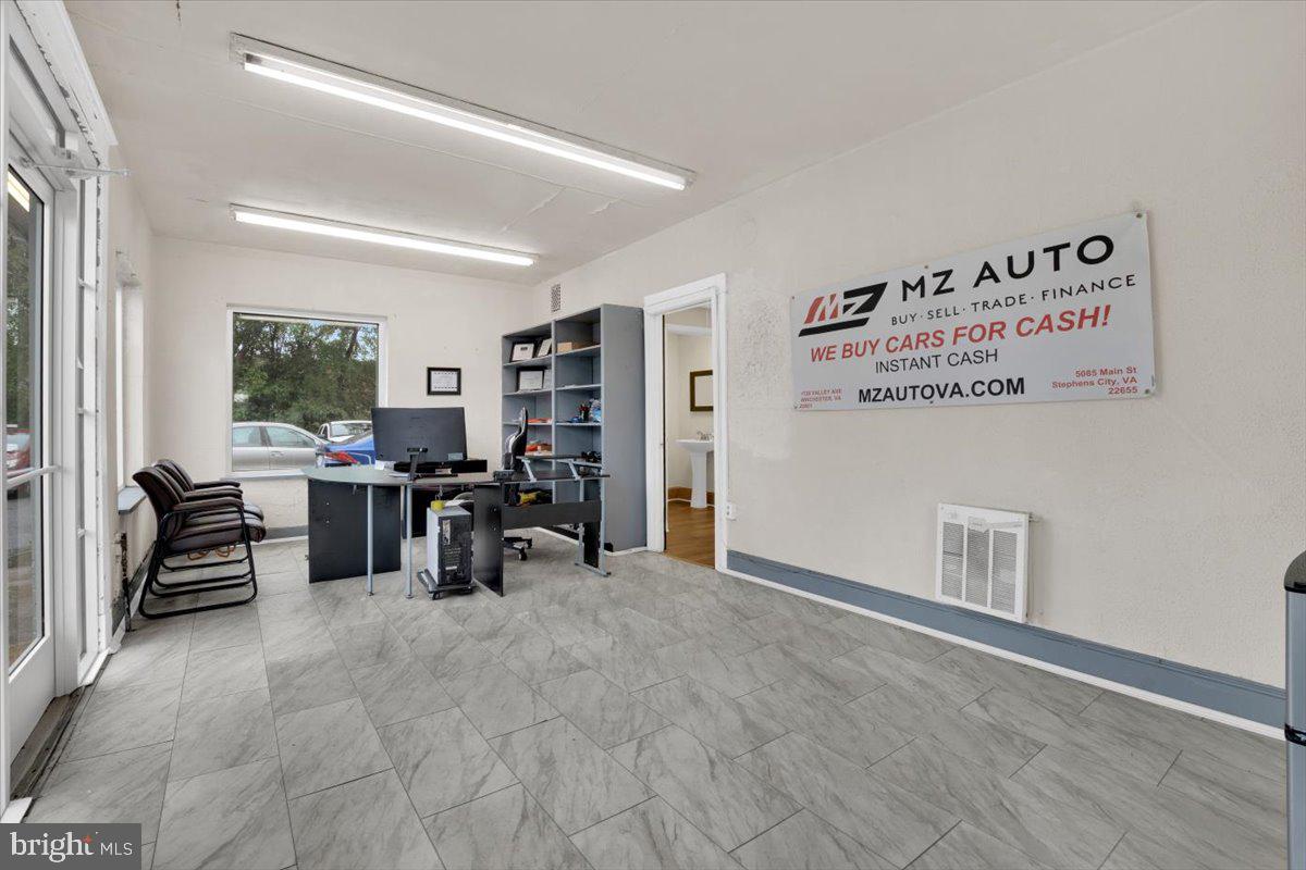 1726 VALLEY AVE, WINCHESTER, Virginia 22601, ,Land,For sale,1726 VALLEY AVE,VAWI2007846 MLS # VAWI2007846