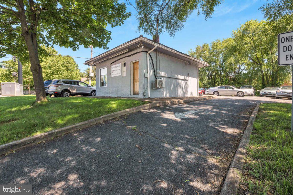 1726 VALLEY AVE, WINCHESTER, Virginia 22601, ,Land,For sale,1726 VALLEY AVE,VAWI2007846 MLS # VAWI2007846